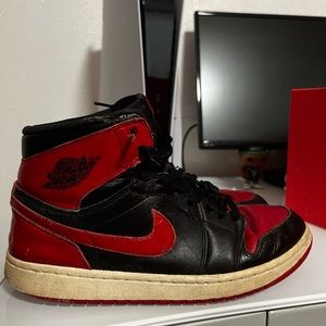 Air Jordan 1 Retro High OG Bred (2013)